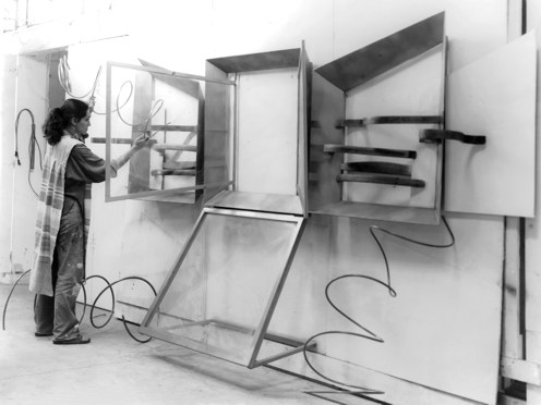 Free Split Infinity by Sori, shown being assembled in artist�s studio. Image copyright 2013 by Susana Sori